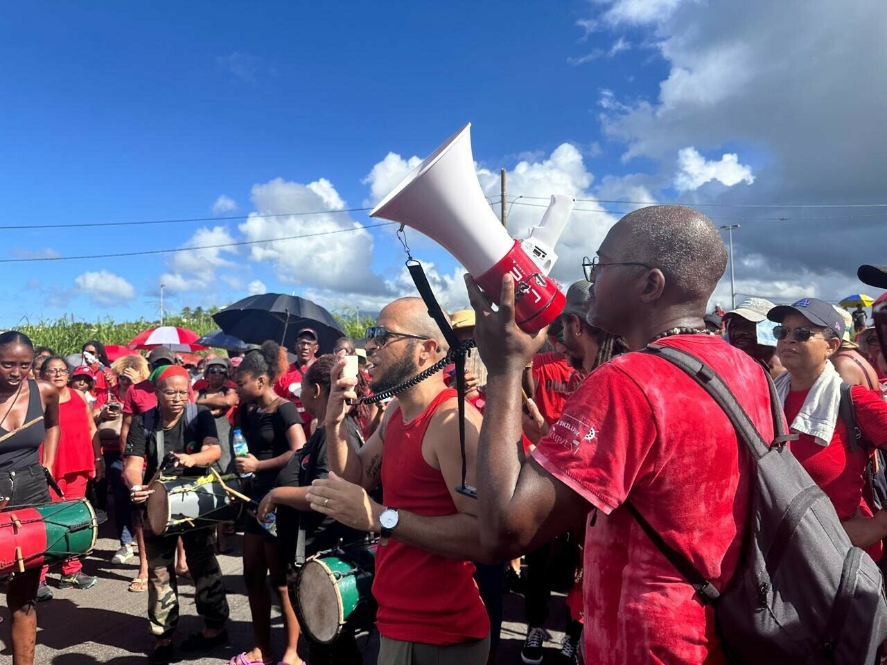 Vie chère aux Antilles : entre mobilisations sociales et héritages coloniaux